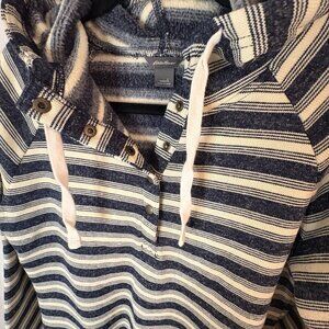 Eddie Bauer Women’s Striped Hooded Pullover – Size L